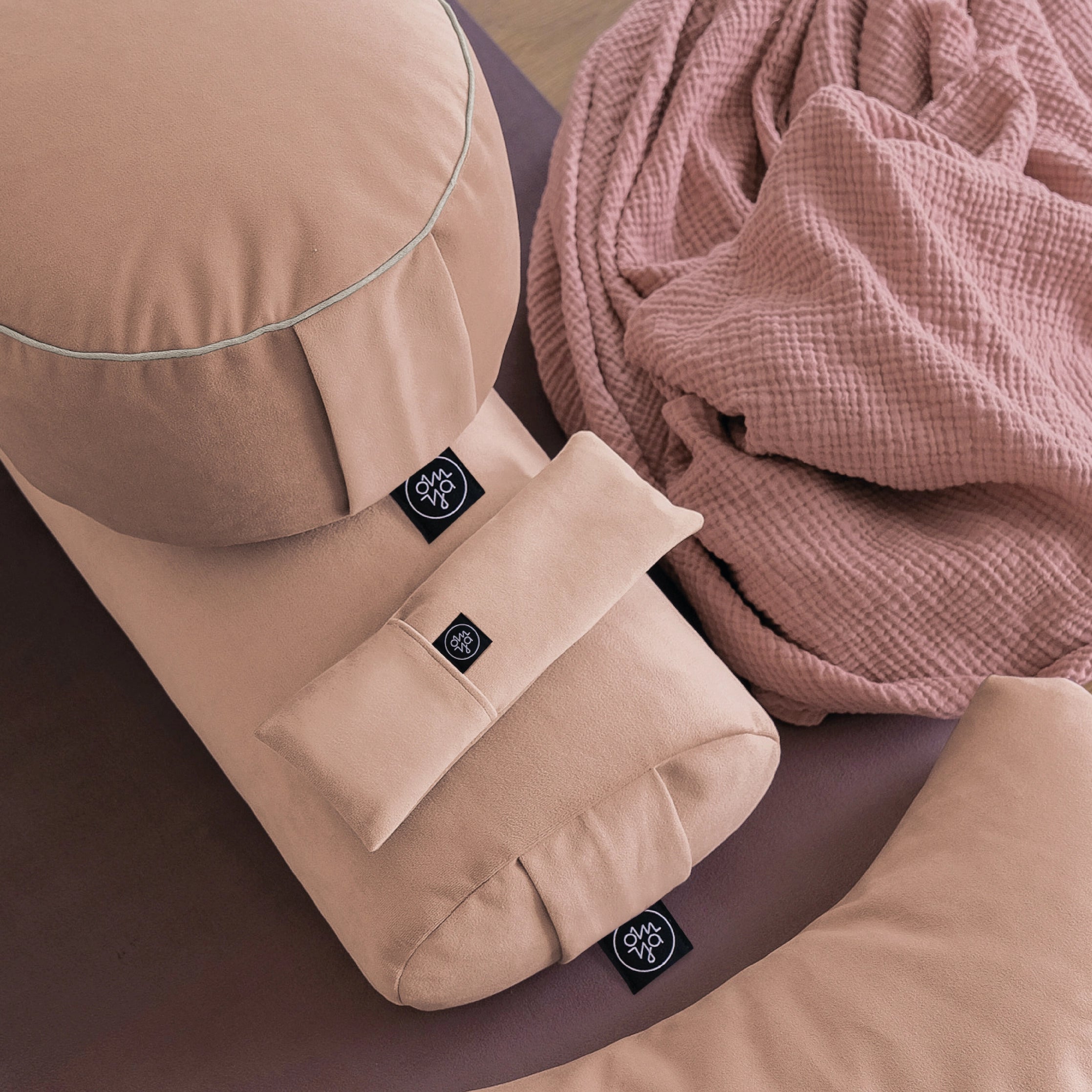 Design yoga cushion - Velvet Almond