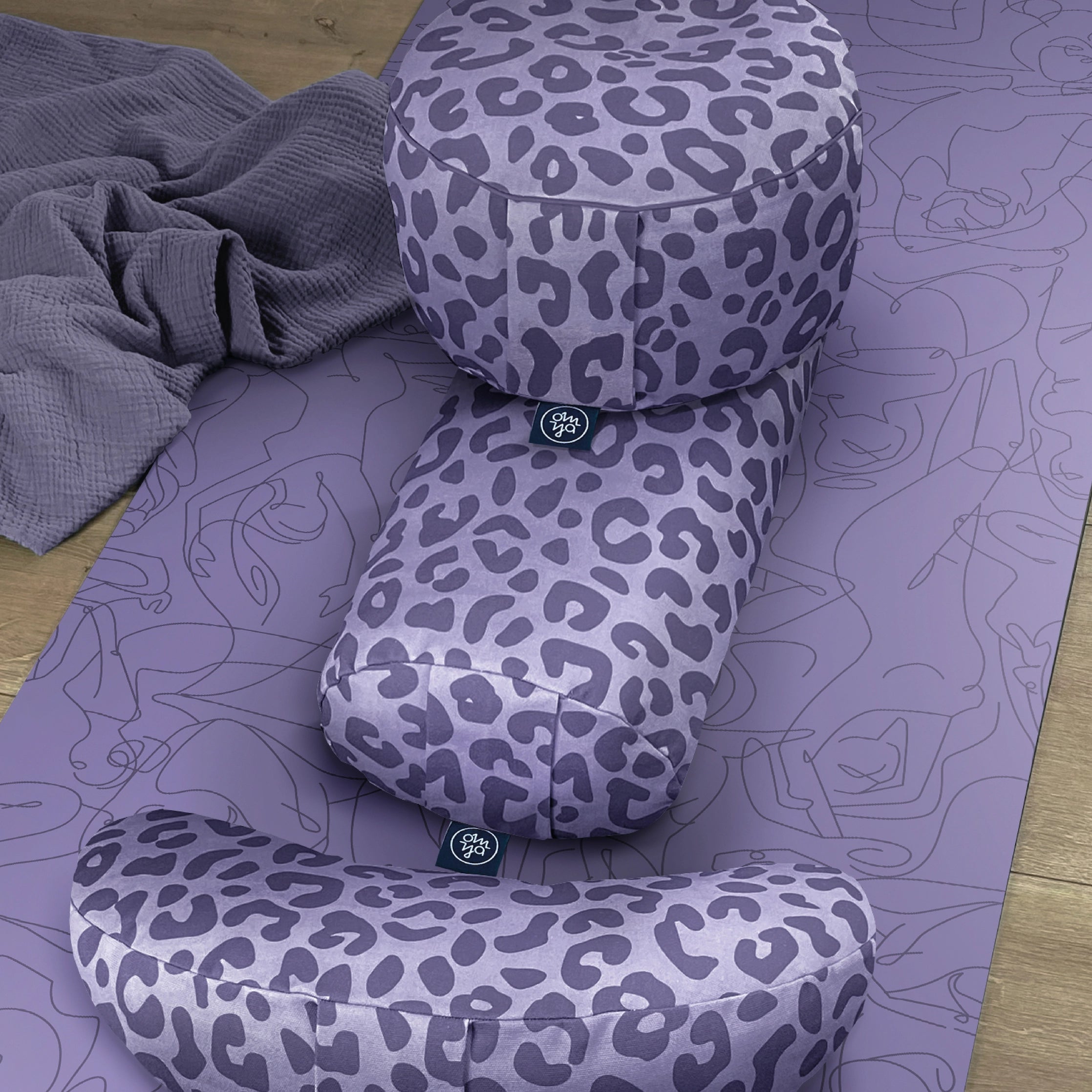 Design Yoga Crescent Pillow - Lavender Leo